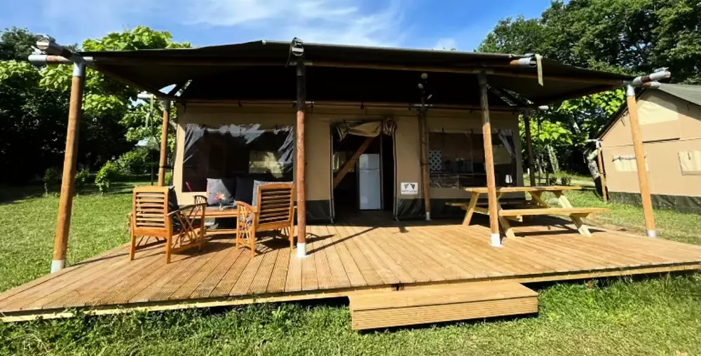 Campingplatz FONTAINE DU ROC 3 Sterne★★★